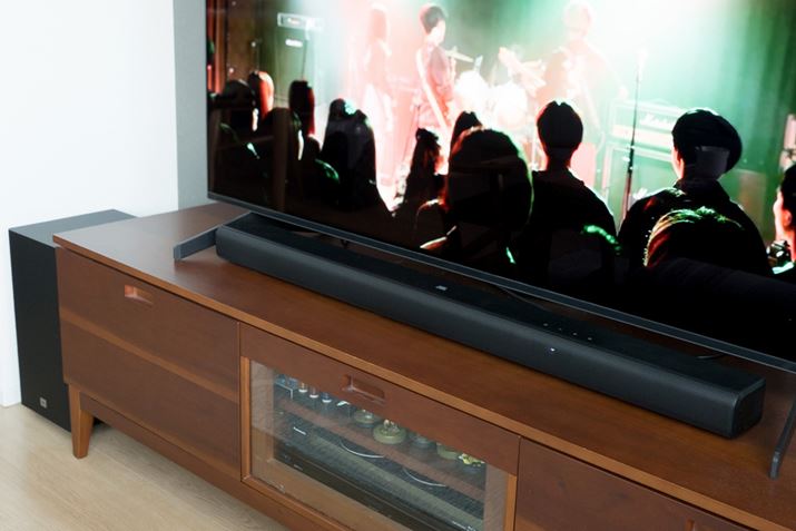 TuE[n[tJBLuCINEMA SB580v