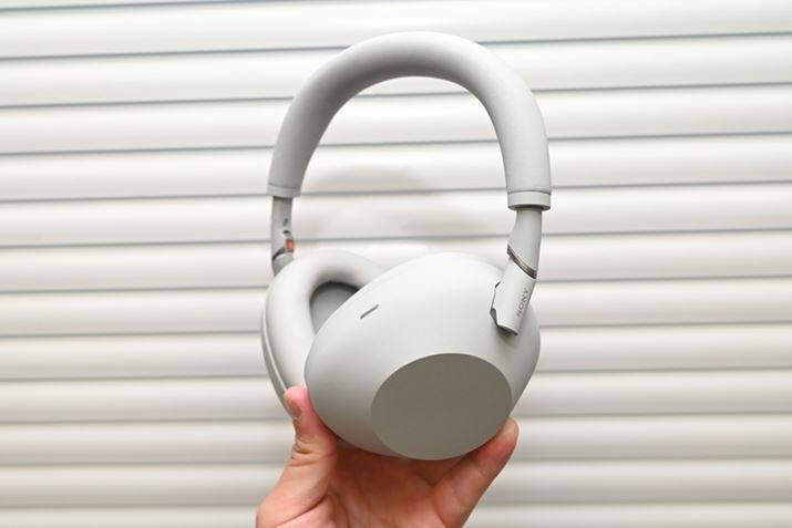 \j[uWH-1000XM6vizCgjBڂ́uWH-1000XM5vɋ߂łAׂłȂςĂ܂