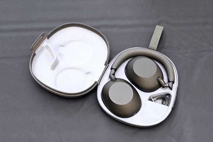 uWH-1000XM6ṽLOP[XB}OlbgbNɂȂA^b`ŊJ\