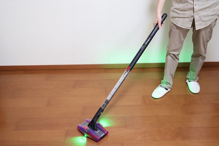 |@̏펯𕢂אg{fB́uDyson PencilVac Fluffycones SV50 FCv́Aڂ@\CpNgQI  TCgi84,920~iōj