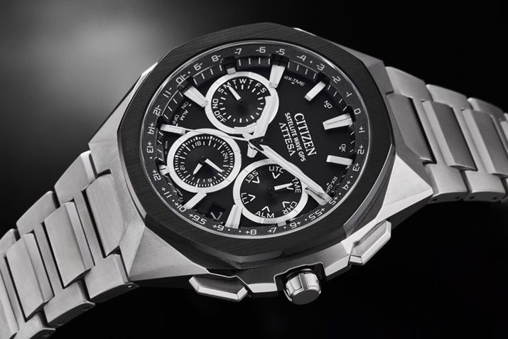 x[8̃R[i[𒸓_ɁAɗŐ킹Ėʎ肪{ꂽP[X`͐ɏGBɁAohւƗĂYDȁAɊx̍fUCł