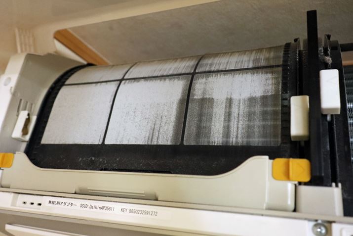 4NԁA|@\ɔCĉꂵĂȂtB^[