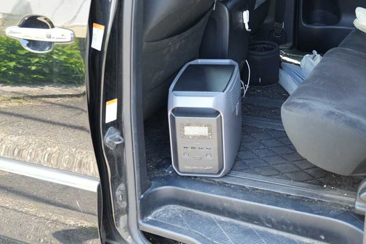 uDELTA 3vȂǂƂقړ̃RpNgTCYȂ̂ŁAԂ̉בɂXbLƐςݍ߂BȂAԒł֗Ɋpł