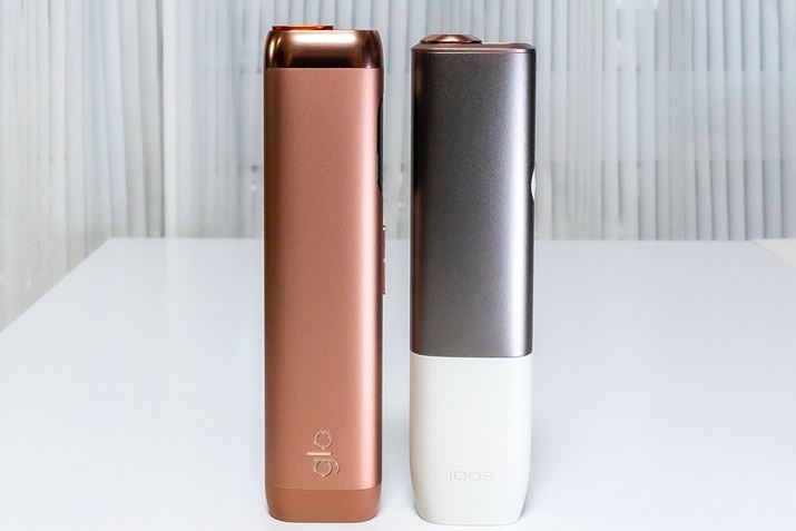 tĤ悭PMJuACRX C} AC  viʐ^Ej̃TCÝA30.6ij×16.4isj×121.4ijmm/73gɑ΂AuO[Eq[viʐ^j̃TCÝA30.3ij×16isj×123.4ij/75gB̍͂قƂǂȂ