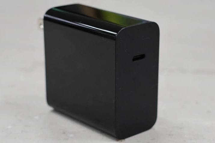 80W̏o͂ɑΉGaN[d𓯍B{@52Ńt[dłقAobe[I񂷂u[dv̓dƂĂpł