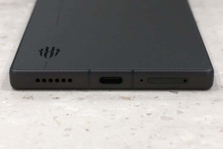 USB Type-C|[gUSB2.0KiBPCւ̉fo͉͂\