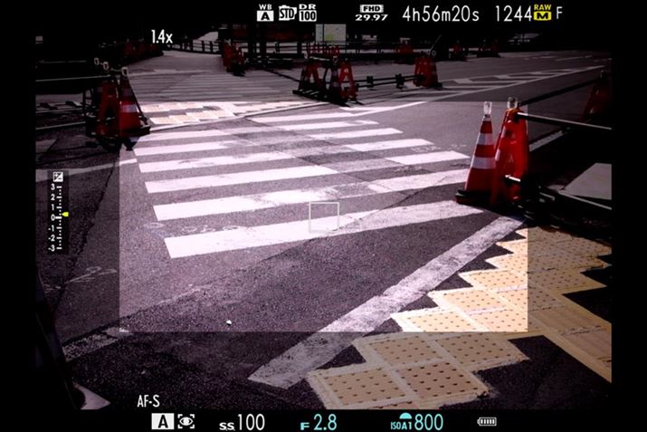 AXyNg16F9/fW^eR1.4{̔\[h̉