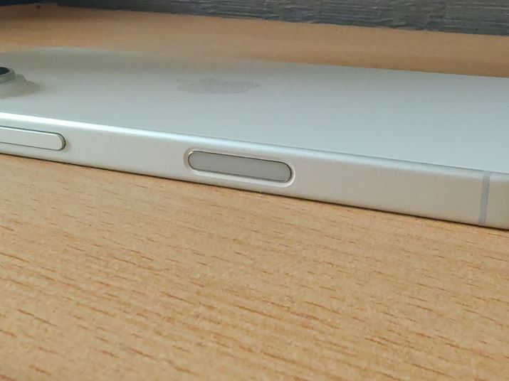 uiPhone 16vɂ͎ʐ^Beɕ֗ȃJRg[ڂĂ܂