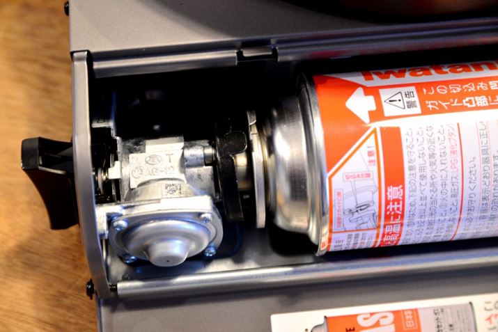 JZbgKX̒E̓}OlbgŁAʂ킹AJZbgKX𐅕ɃXCh悤ɉ߂OKBOۂA܂ŋ͕͂Kv܂