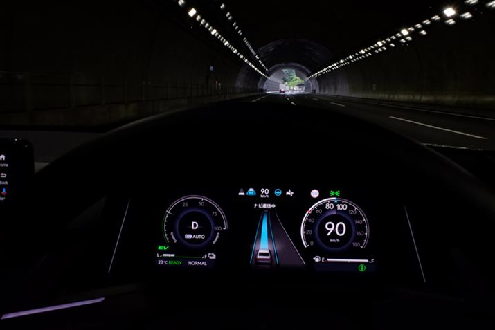 GNSS̓dgՒfglAԈʒuߑĂƍ쓮