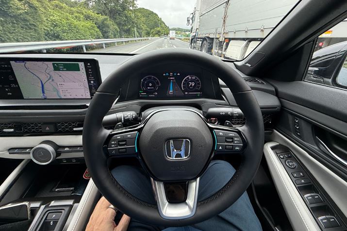 nYIt@\쓮Aԗ͊{Ԑ̒悤ɑs邪AEgbNȂǂĂꍇAS͂̏󋵂ĔɍֈړB̂͐l̊oɋ߂