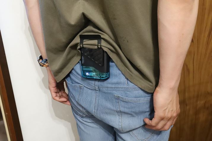 Vc̒ɕ𐁂ނƂŁAăTbpKB^Cv͂ꂩ痬s肻ȗ\cc