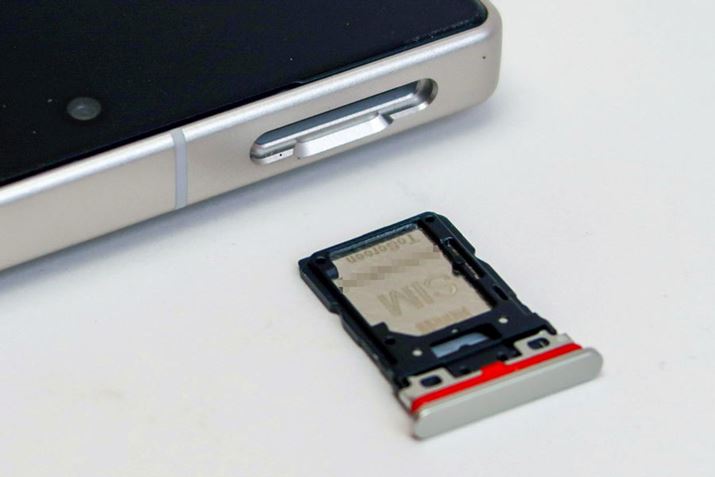 microSDXCJ[h́Aő2TBT|[gBSIMnanoSIM/eSIMDSDVɑΉĂ܂