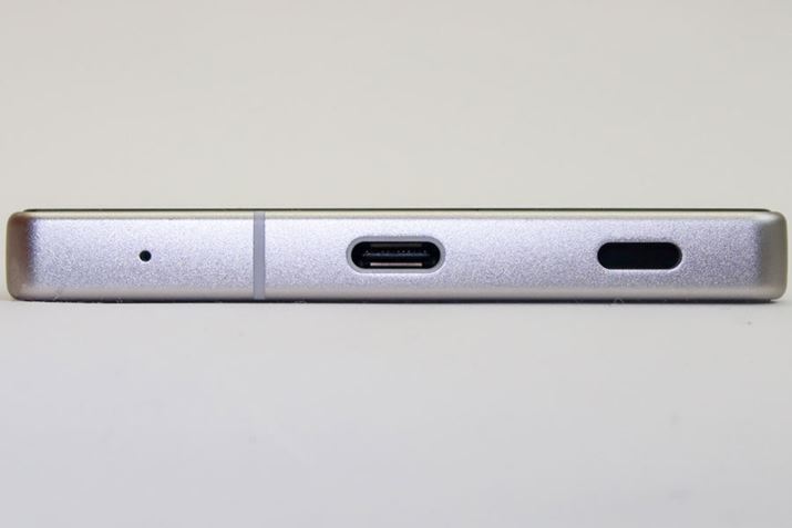 ꌩAUSB type-C[q2悤Ɍ܂AE̓Xs[J[łB