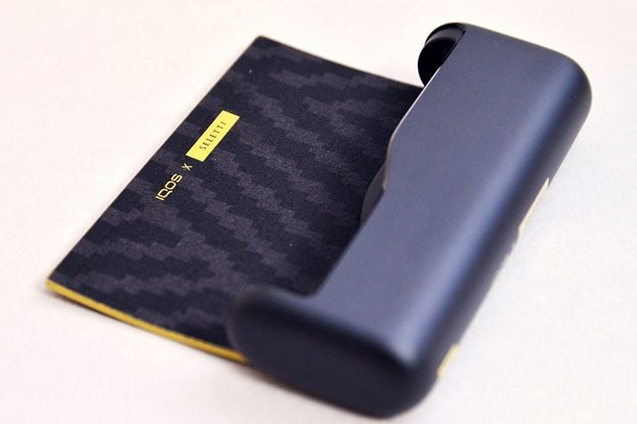 bvJo[̗BJo[JƁAWOUOp^[肰Ȃ咣