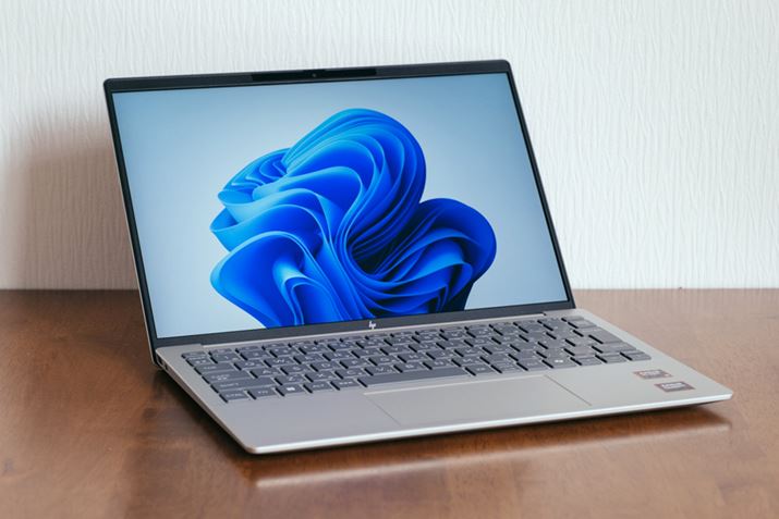 RXp̍ŐlĆuPavilion Aero 13 Ryzen 5vB{fBJ[̓i`Vo[ł