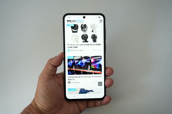 6.7C`̗L@ELfBXvC𓋍ځB𑜓x1080×2340hbgBtbV[g͍ő120Hz