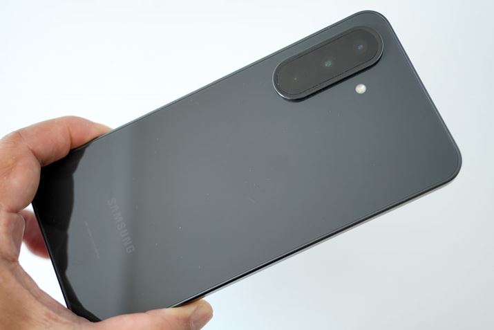 wʃpl̓KXŁAb`ȎBTCtP[^CɑΉĂ邪AFeliCa}[N͕tĂȂ