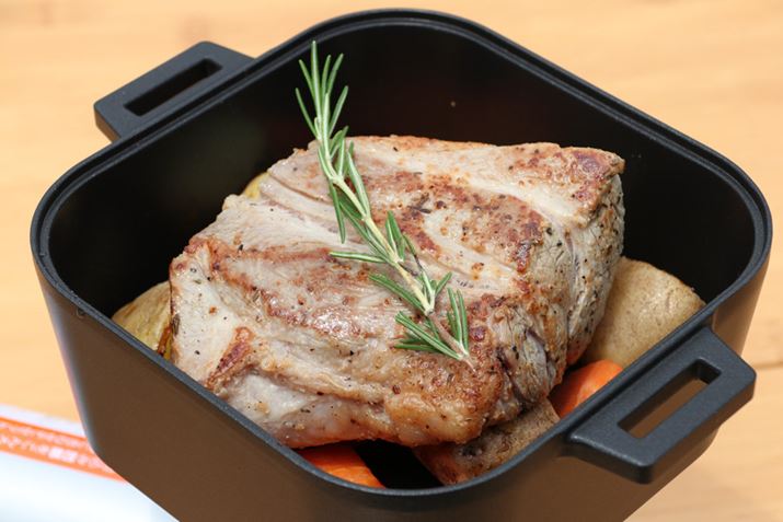 ؓ̕\ʂĂt^o[i[牺낵AĂɂ؂Ău~j_b`I[uv{̂o[i[ɖ߂܂BāA؂̏ɏĂFtؓƃ[Y}[II 360g̓،[Xg܂Au~j_b`I[uvɂ҂̑傫ł