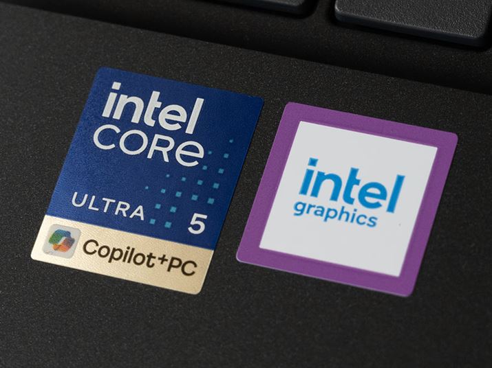 �uXe3�A�[�L�e�N�`���v�̗p�́u�C���e��® �O���t�B�b�N�X�v�𓋍ځB�摜�E����ҏW�Ȃǂ̍�Ƃ����K�ɍs����