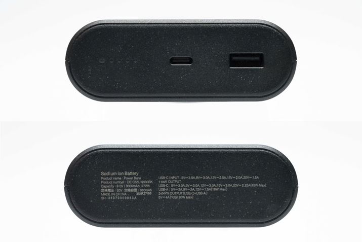 Oʂɂ4iK̐FLEDCWP[^[AUSB Type-C×1AUSB Type-A×1p