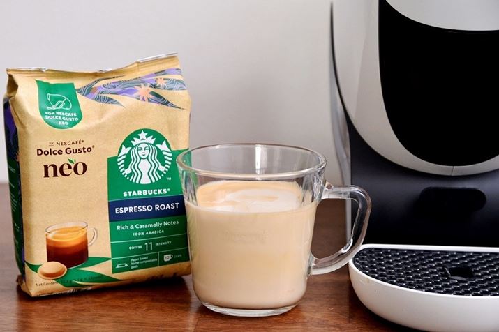 D݂ŁA~Nƍ킹ăJtFeɂ̂