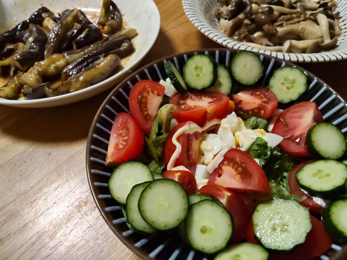 gFn̎Ɩ̂ƁAñe[ȕ̗[сB⌵ŎBe܂AFςɂȂ邱Ƃ͂܂ł