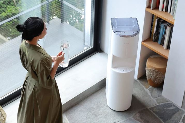 Ԃ񂪑傫ȂĂEH[^[T[o[Ɖƕ֗łi摜Fevery frecious tallj