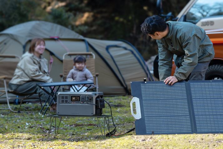 �L�����v���ł��A�ʔ����DJI�uZignes 120W �\�[���[�p�l���v�ŏ[�d����΁A��蒷���Ԃ̓d���^�p���\�ł�