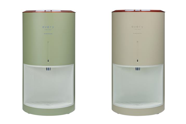 �{�̃T�C�Y��250�i���j×470�i�����j×295�i���s�jmm�A�d�ʂ͖�8.3kg