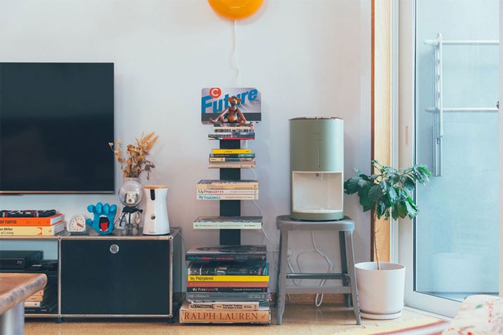 �{�̃T�C�Y��250�i���j×470�i�����j×295�i���s�jmm�A�d�ʂ͖�8.3kg