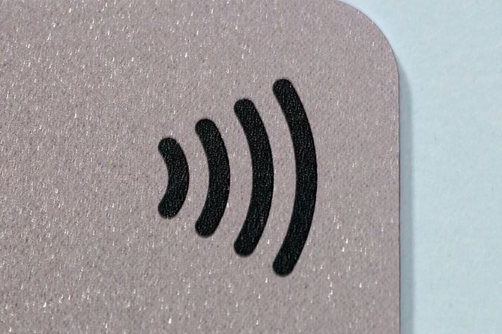 �^�b�`���ς̖ڈ�ƂȂ�A�J�[�h�Ɉ󎚂��ꂽ���b�v���}�[�N