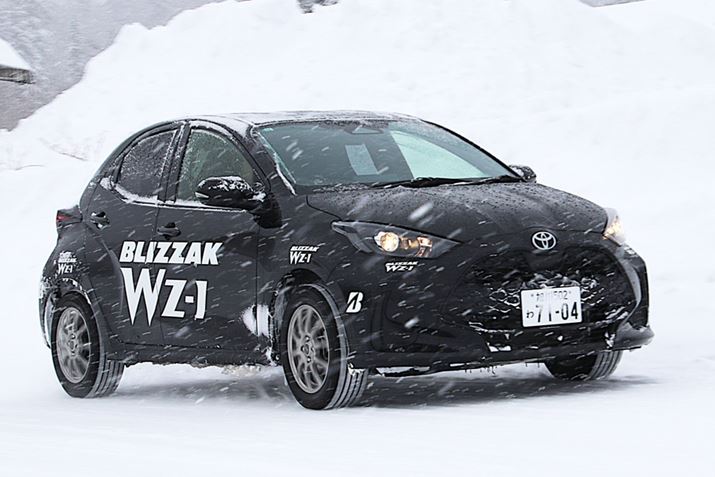 �k�C���̐ᓹ���uWZ-1�v�𑕒������g���^�u�����X�v��4WD���f���ő��s