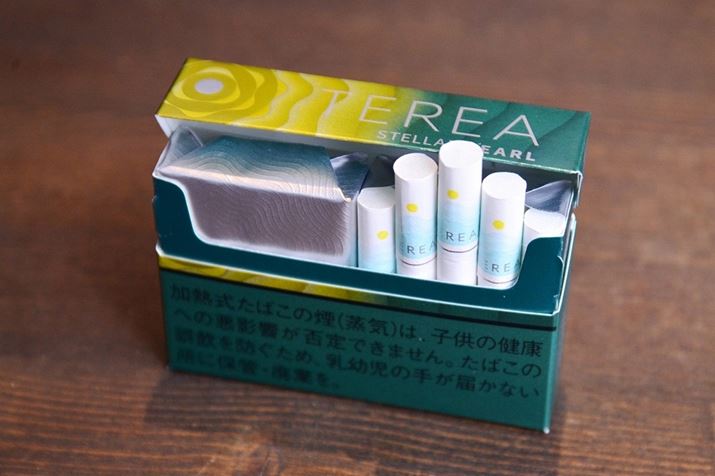 �X�e�B�b�N�z�������̉��F���h�b�g�̓����ɃJ�v�Z���������Ă���A�������ׂ��ƃV�g���X�t���[�o�[�����킦�܂�