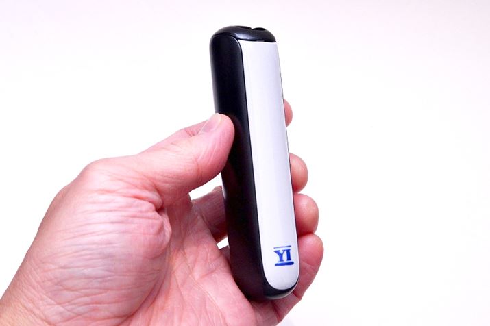 �u�v���[���E�I�[���E�t�����g�p�l���E�R����Y LIMITED EDITION ����J�ā��v�B�������̘a���_���Ȉӏ��ɁA�uYI�v�̃��S���D�A�N�Z���g�Ƃ��Č����Ă��܂�