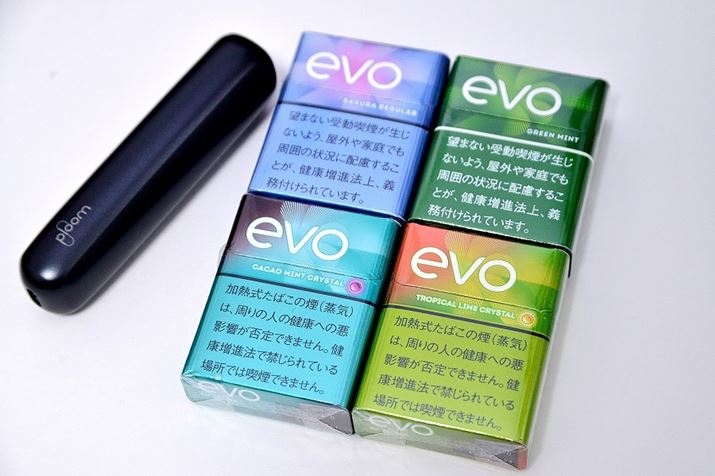 �u�v���[���E�I�[���v�Ɓu�v���[���E�L���[�u�v��p�^�o�R�X�e�B�b�N�uEVO�i�G�{�j�v�̐V�����B�u�G�{�E�T�N���E���M�����[�v�i��i���j�A�u�G�{�E�O���[���E�~���g�v�i��i�E�j�A�u�G�{�E�J�J�I�E�~���g�E�N���X�^���v�i���i���j�A�u�G�{�E�g���s�J���E���C���E�N���X�^���v�i���i�E�j��4��ނł�