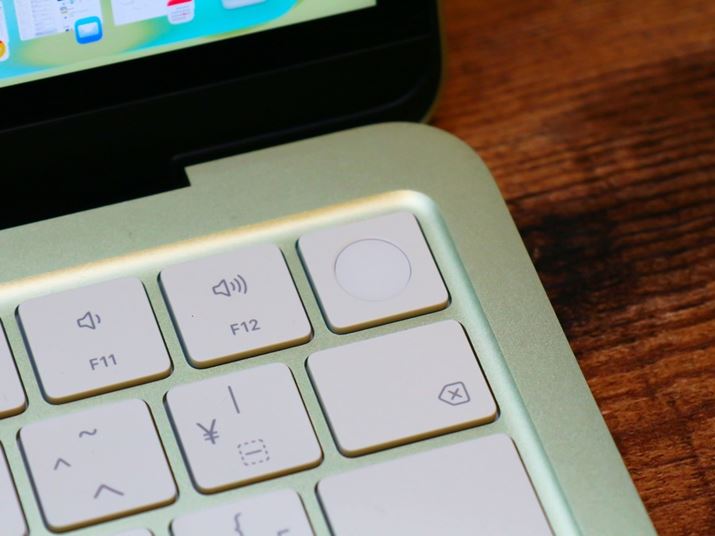 �uTouch ID�v��512GB���f���݂̂̓��ڂȂ̂Œ���