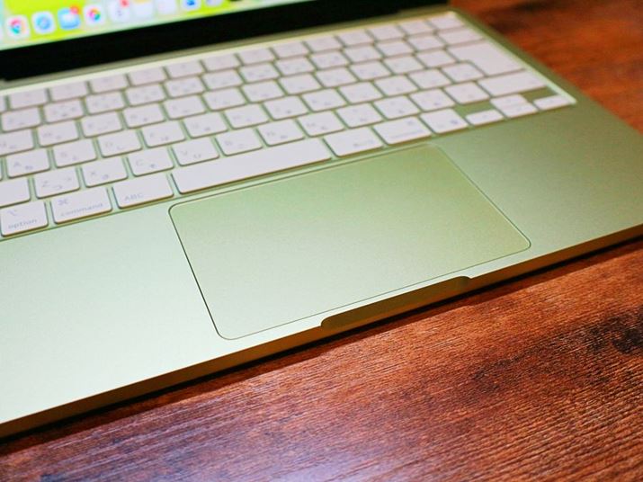 �uMulti-Touch�g���b�N�p�b�h�v�͉����S�n�����Ⴆ�ǁAMacBook�炵���X���[�Y�ȑ��삪�\