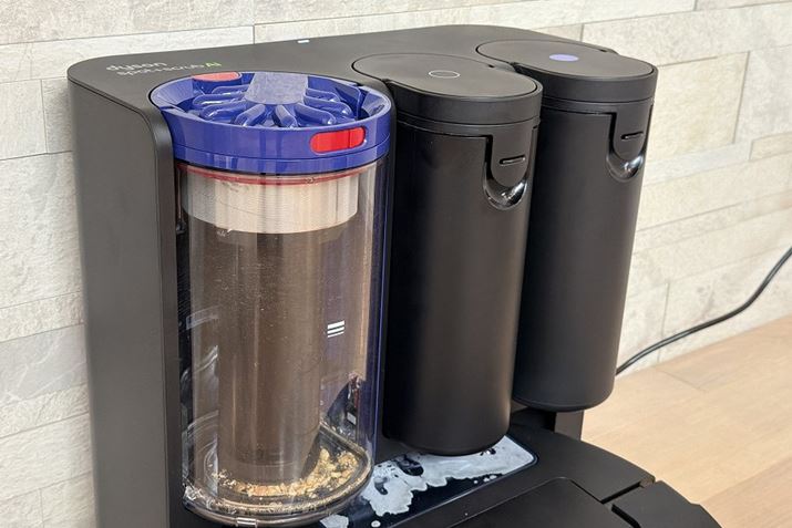 ���������Łu���A�_�C�\�����v�ƔF���ł���A���Ȃ��݂́u���[�g�T�C�N�����v���ڂ̃_�X�g�r���B�����Ƀ��{�b�g�|���@���W�߂Ă����S�~���W�܂�܂�