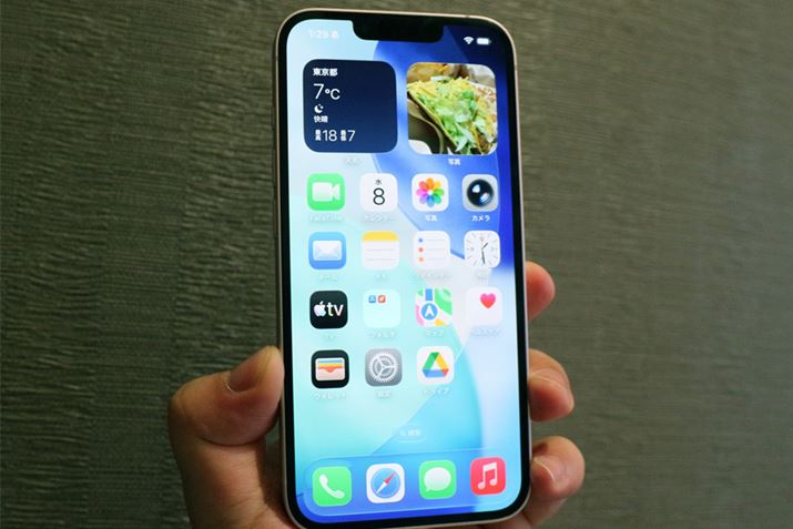 �uiPhone 17e�v�͉�ʂ̉��������A�m�b�`�̂���f�U�C���ł�