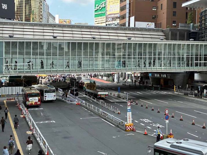 �uiPhone 17e�v��2�{�Y�[���ŎB�e