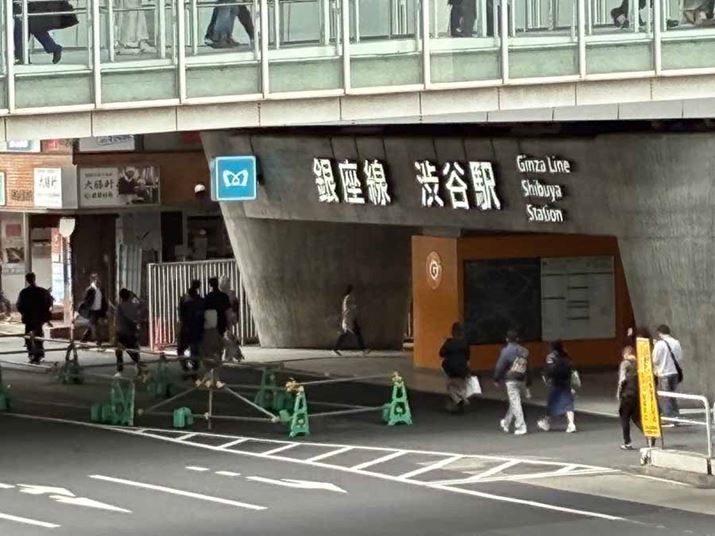 �uiPhone 17e�v��10�{�Y�[���ŎB�e