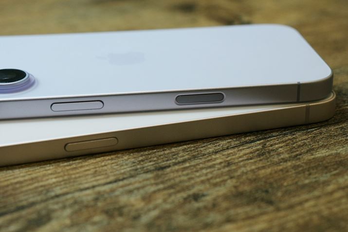 �uiPhone 17�v�i��j�ɂ̓J�����R���g���[�������ڂ���Ă��܂����A�uiPhone 17e�v�i���j�ɂ͓��ڂ���Ă��܂���