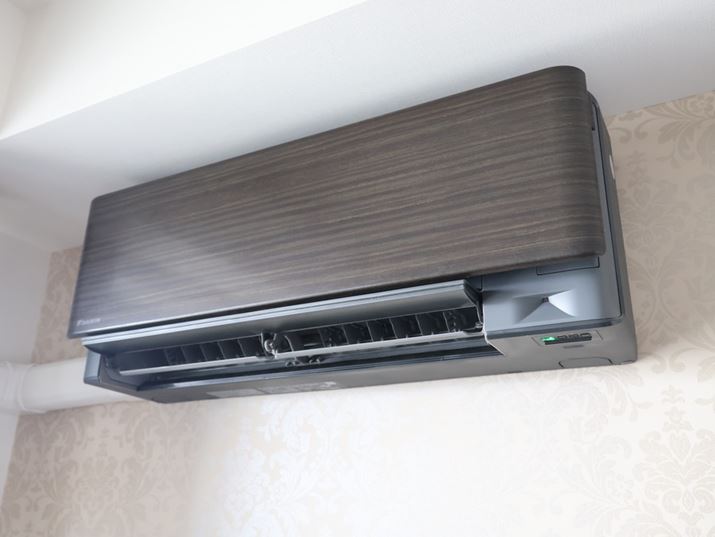 �Q���ɐݒu���Ă���_�C�L���urisora F22WTSXS-M�v�́A�M�҂�2�N�قǂ�������ӂ��Ă��܂��B�����ŁA����̓t�����p����ĂɌ����A�������������ɏL���΍�����Ă݂܂�