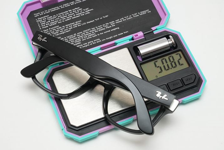 Wayfarer�̃X�^���_�[�h�̎����d�ʂ�50.82g