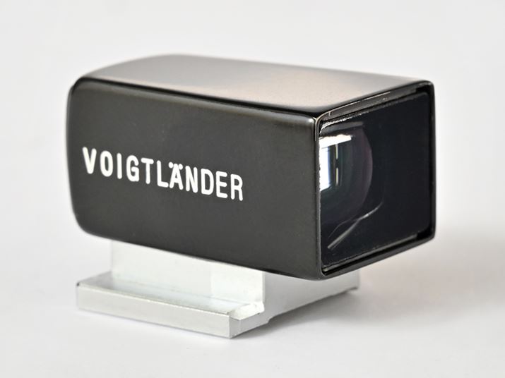�u�t�H�N�g�����_�[�v�̃~�j�t�@�C���_�[�B28mm��35mm�̏œ_�����̃u���C�g�t���[�����\������܂�