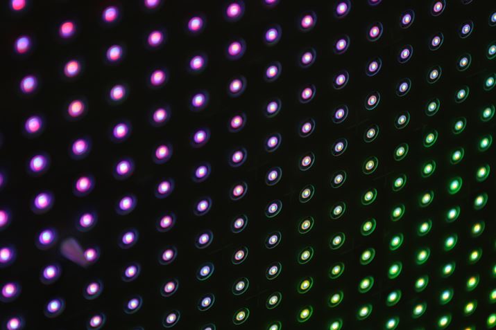�{�L���ł́A�t���e���r�̍ŐV�Z�p�uRGB mini LED�v�Ƃ͉����H �ǂ�ȃ��[�U�[�����b�g������̂��H �Ƃ����f�p�ȋ^��ɓ�����