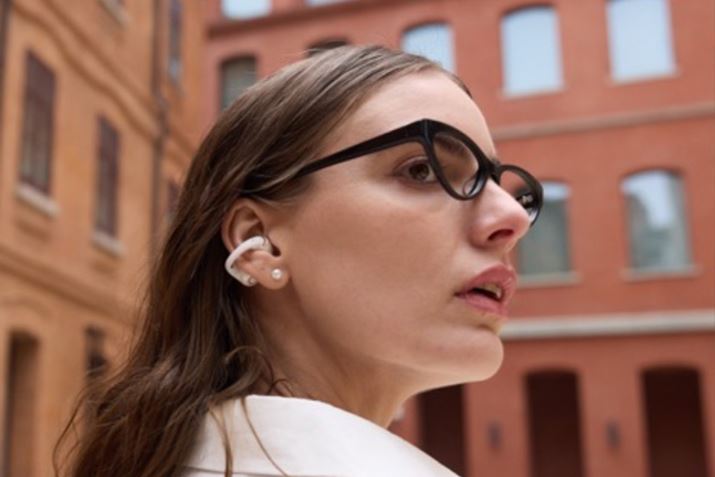 Shokz�uOpenDots 2�v�̑����C���[�W�B���̂ӂ��Ɂg���ށh�悤�ɑ�������