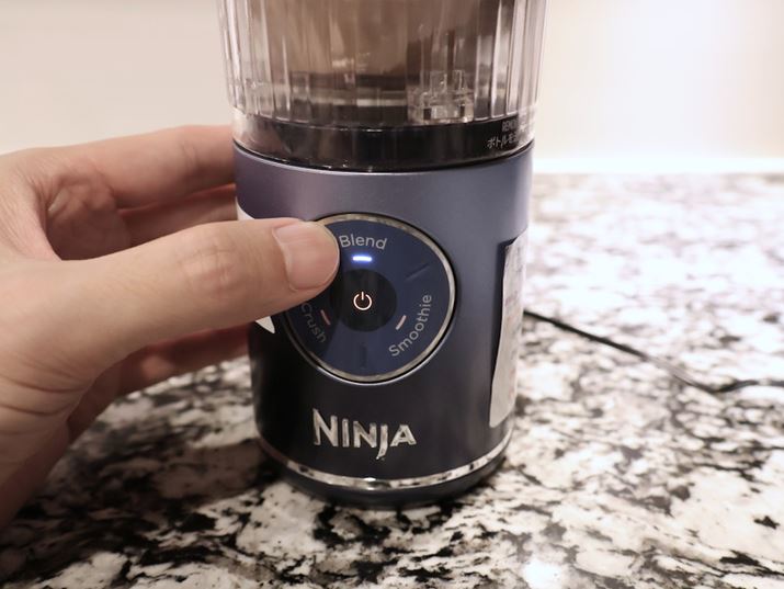 �uBlend�v���[�h�̃{�^���������āA�����V�F�C�N