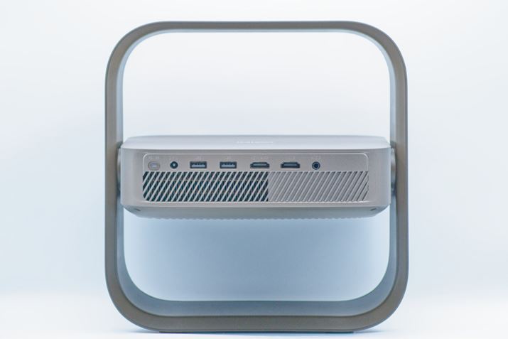 �uElfin Flip 4K�v�̂�HDMI���͂�2�n������܂�